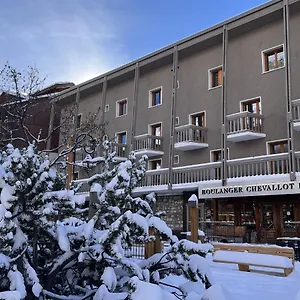 Hotel Everest